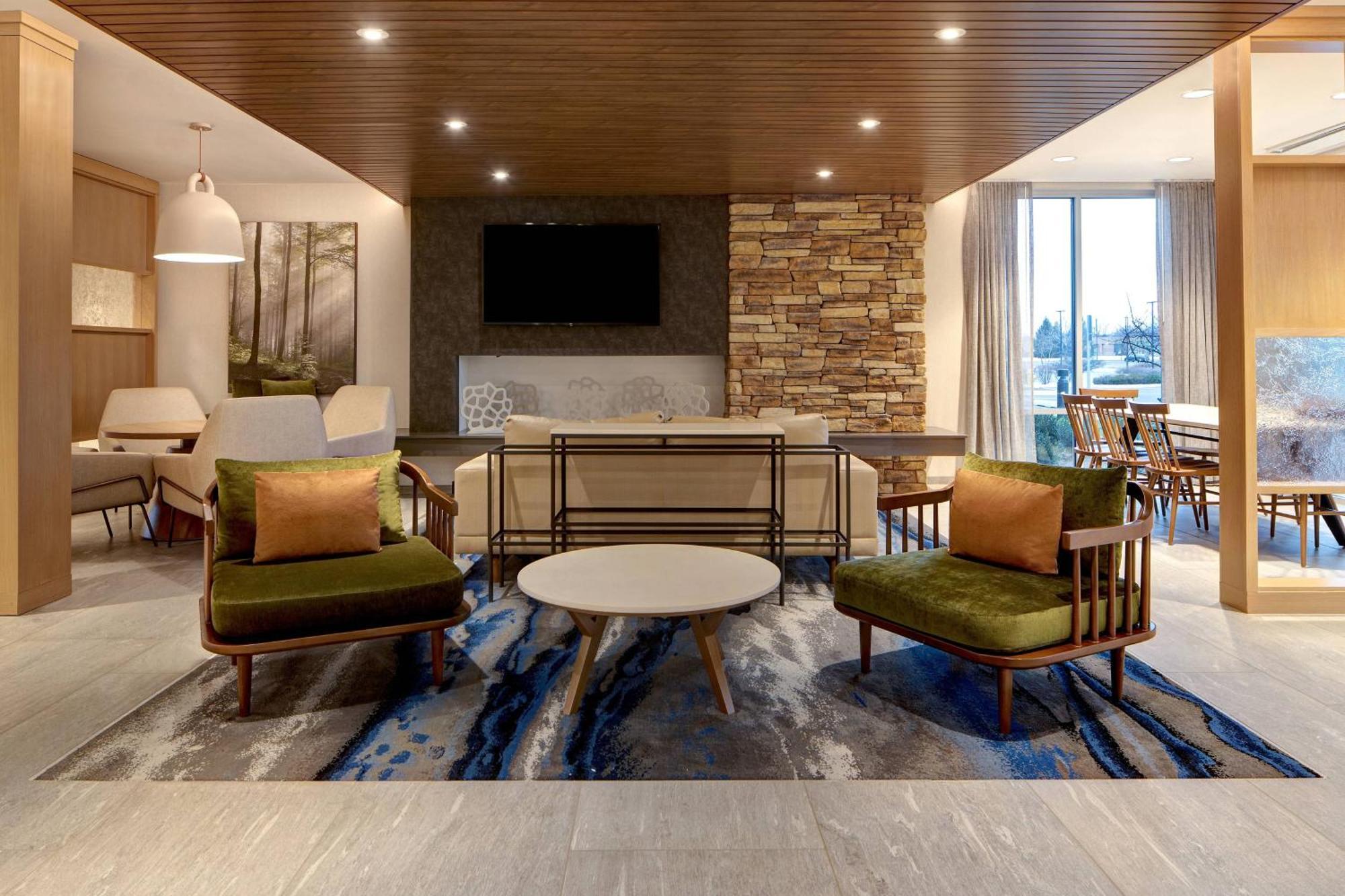 Fairfield & By Marriott Chicago Hotel