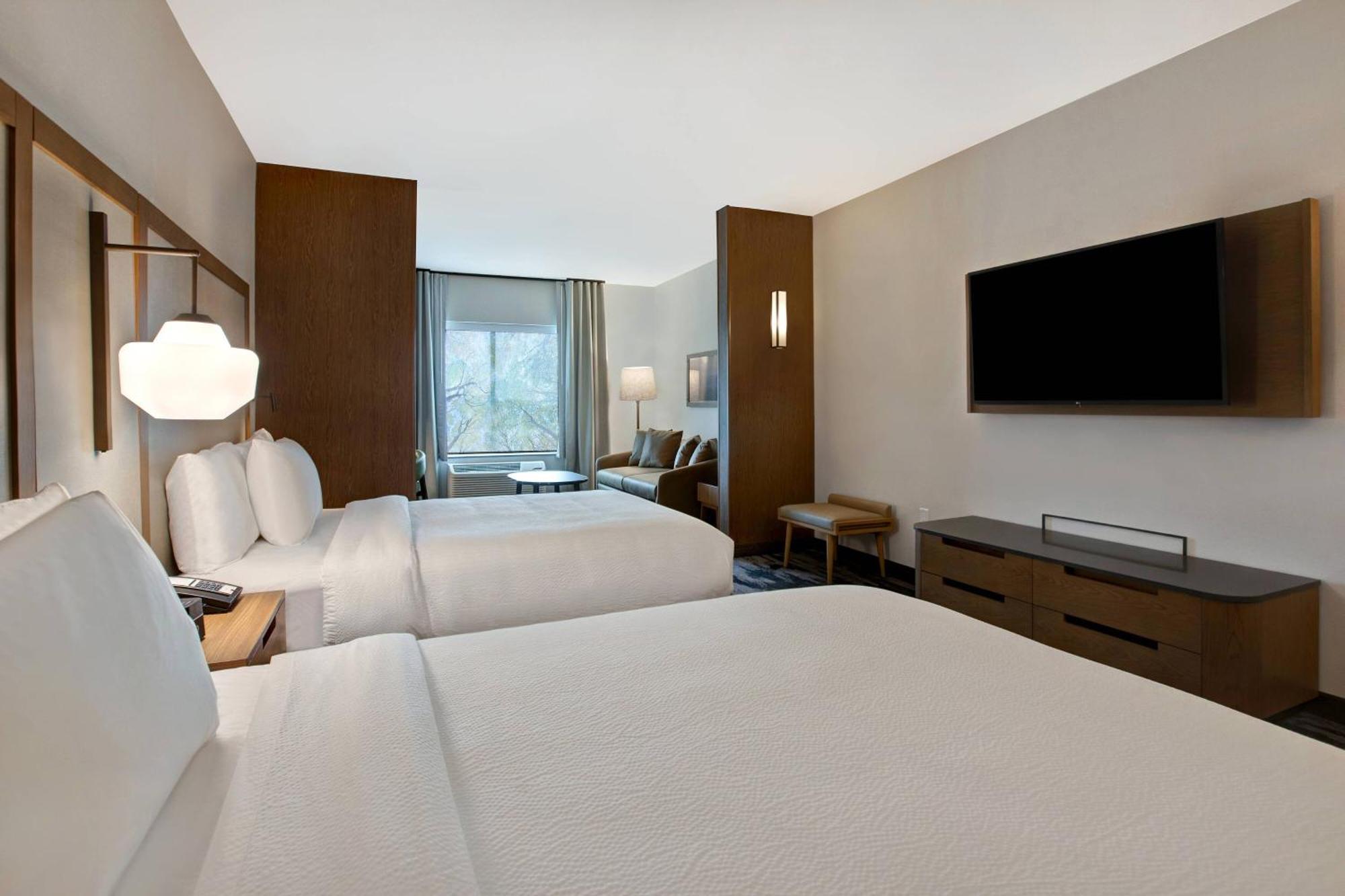 Fairfield & By Marriott Chicago