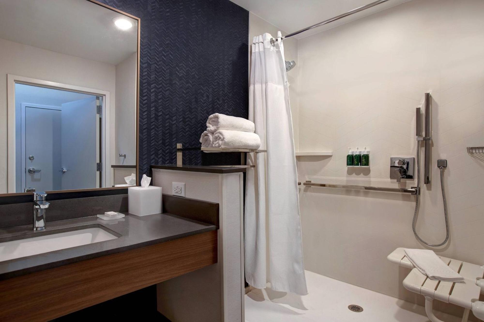 Fairfield & By Marriott Chicago Bolingbrook